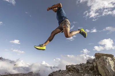 Lifestyle Images for HokaOneOne Outdoors LIF 4