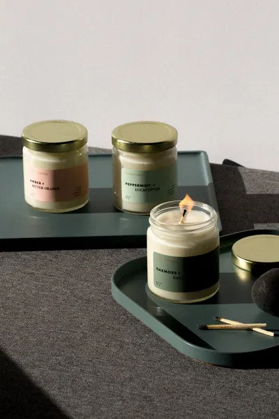 Lifestyle Images for Homecoming Candles 35