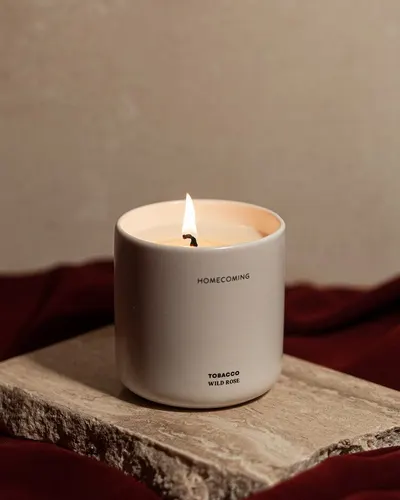 Lifestyle Images for Homecoming Candles 42