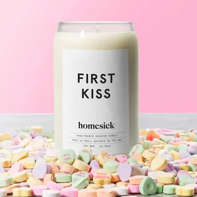 Lifestyle Images for Homesick Candles 15