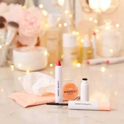 Lifestyle Images for Honest Beauty 32
