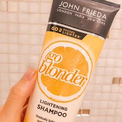 Lifestyle Images for John Frieda 16
