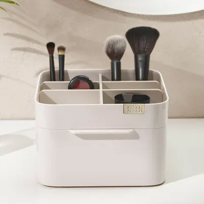 Lifestyle Images for Joseph Joseph 61