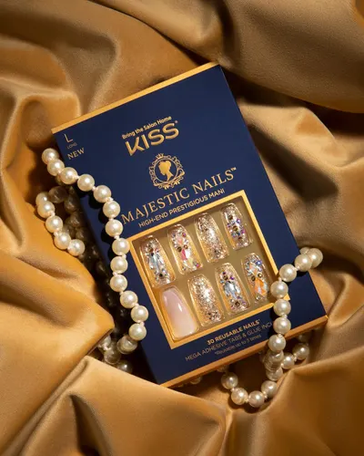 Secondary Images for KISS Beauty 44