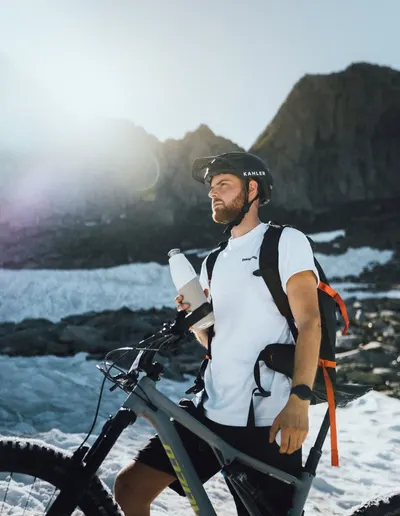 Lifestyle Images for LARQ 25