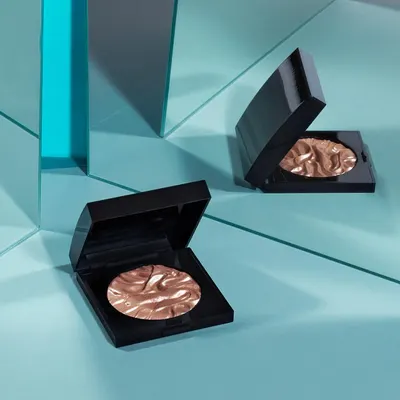 Secondary Images for Laura Mercier 60