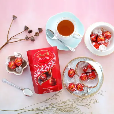 Lifestyle Images for Lindt 10