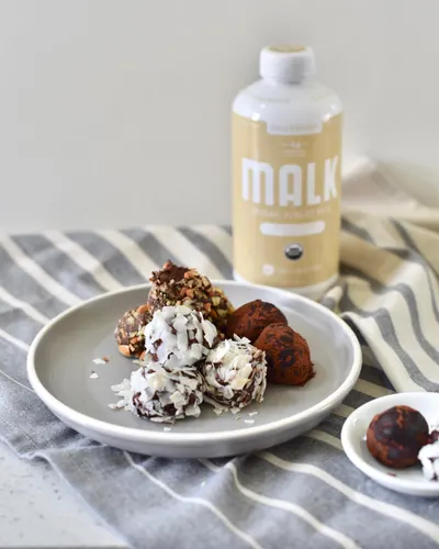 Lifestyle Images for MALK Organics 22