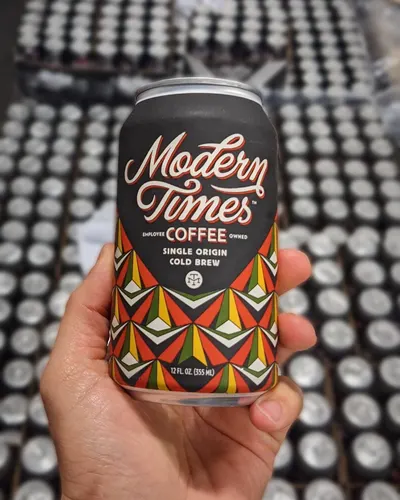 Lifestyle Images for Modern Times Beer 13