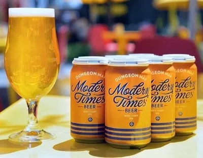 Lifestyle Images for Modern Times Beer 16