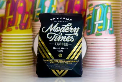 Lifestyle Images for Modern Times Beer 1