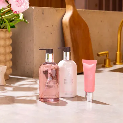 Lifestyle Images for Molton Brown 26