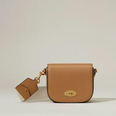 Lifestyle Images for Mulberry 16