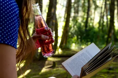Lifestyle Images for O-I Glass 14