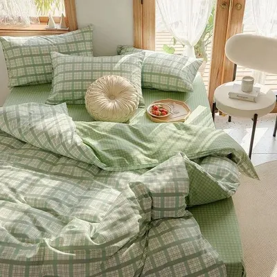 Lifestyle Images for Plaid
