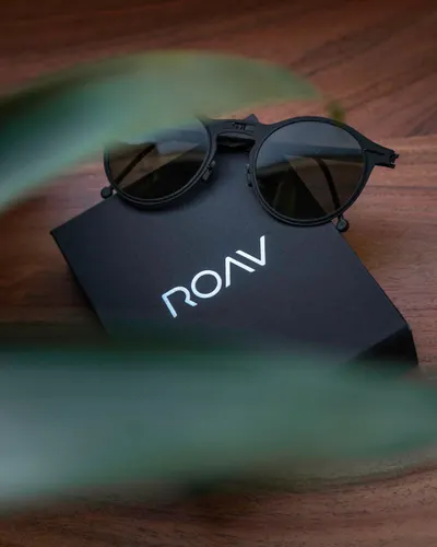 Lifestyle Images for ROAV 6