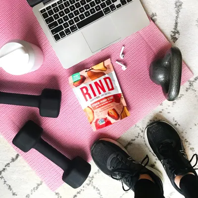 Lifestyle Images for RindSnacks 30