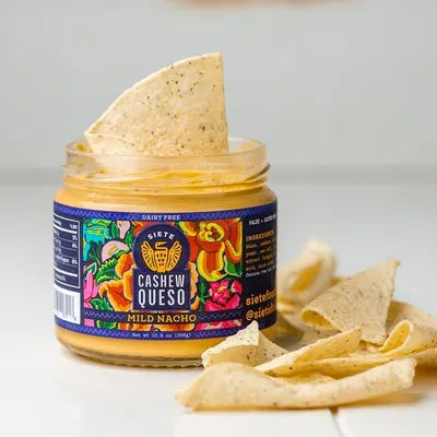 Lifestyle Images for Siete Family Foods 07
