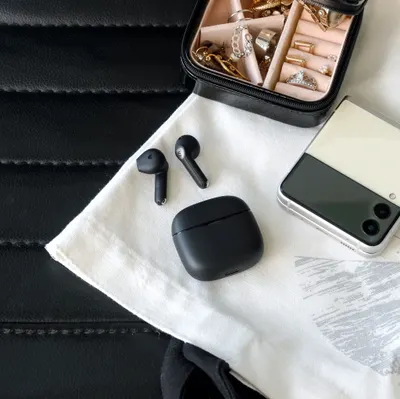 Lifestyle Images for SoundPEATS 27