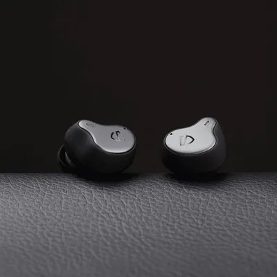 Lifestyle Images for SoundPEATS 72