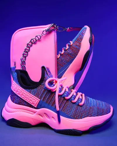 Secondary Images for Steve Madden 18