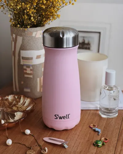Lifestyle Images for Swell 30