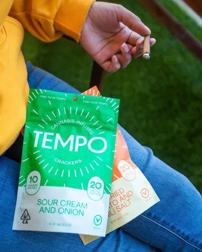Lifestyle Images for Tempo Crackers 12