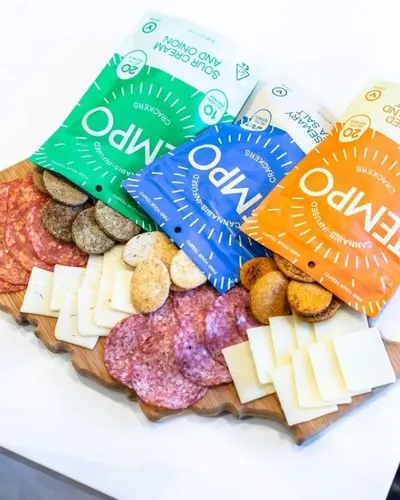Lifestyle Images for Tempo Crackers 15
