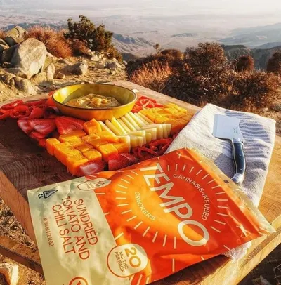 Lifestyle Images for Tempo Crackers 1