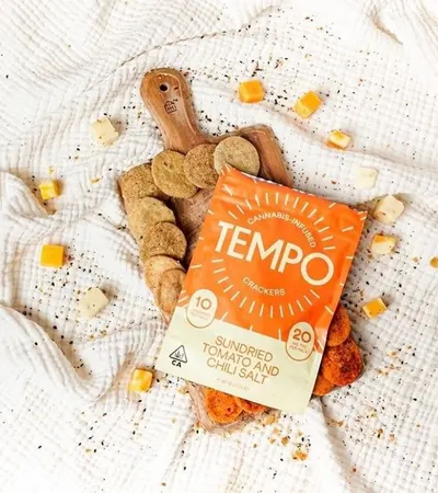 Lifestyle Images for Tempo Crackers 21