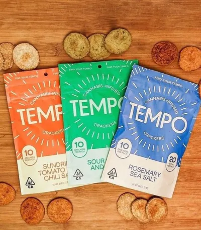 Lifestyle Images for Tempo Crackers 25