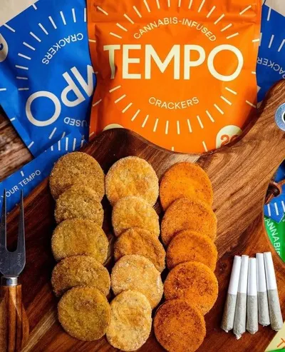 Lifestyle Images for Tempo Crackers 30
