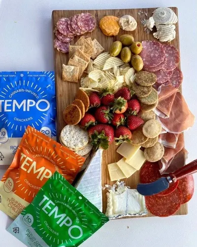 Lifestyle Images for Tempo Crackers 6