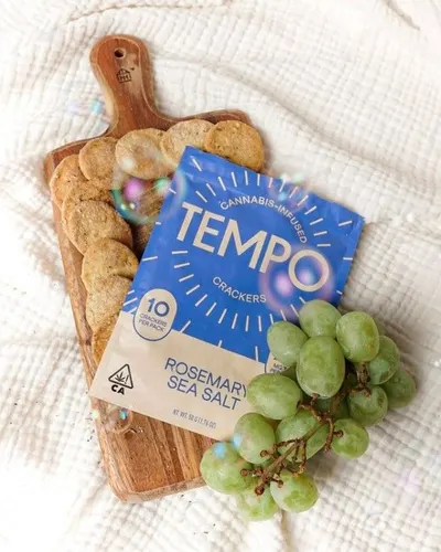 Lifestyle Images for Tempo Crackers 9