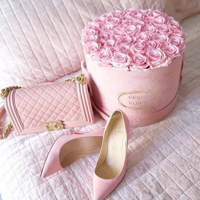 Lifestyle Images for VENUS ET FLEUR 02