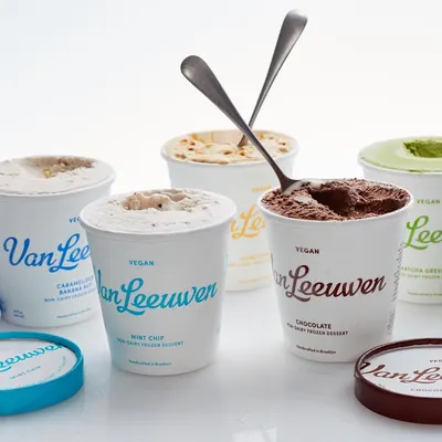 Lifestyle Images for Van Leeuwen Ice Cream 06