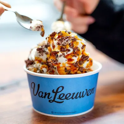 Lifestyle Images for Van Leeuwen Ice Cream 11