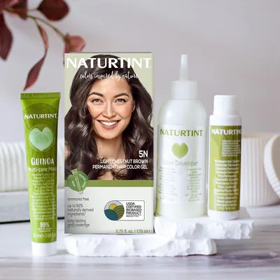 Shows all the items included in the Naturtint hair color kit to inform customers what they will receive.