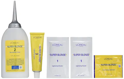 Shows all the components included in the Super Blonde hair lightening kit to set expectations for what the customer will receive.