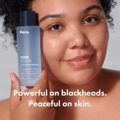 Highlights the product's effectiveness in clearing blackheads while being gentle on the skin.