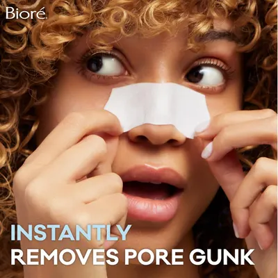 Demonstrates the product's ability to instantly remove pore buildup, emphasizing its effectiveness for deep cleansing.