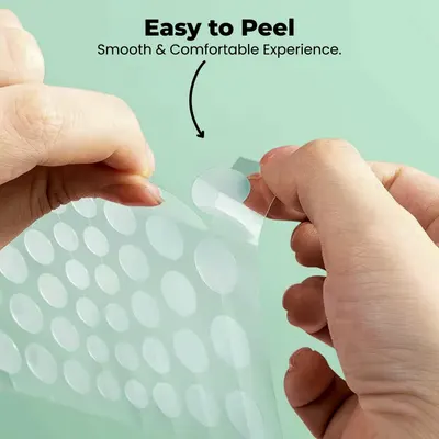 Demonstrates the product's ease of use by showing how effortlessly it can be peeled off, emphasizing a smooth and comfortable experience for the user.
