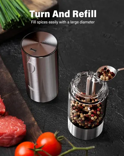 Demonstrates the product's large diameter opening for easy refilling of spices, emphasizing convenience in use.