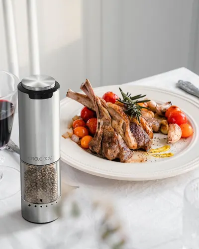 Highlights the product's ability to precisely season food, enhancing the dining experience.