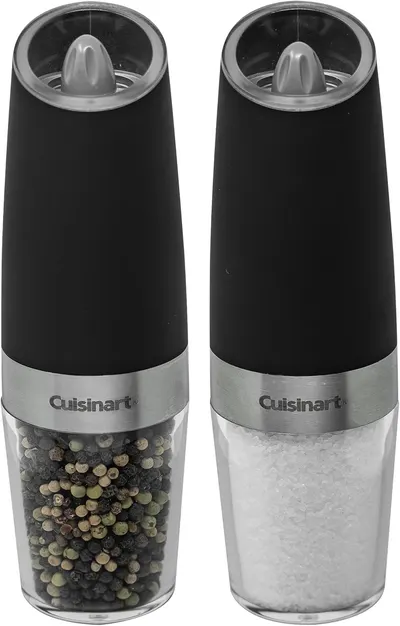 Shows the size and shape of the salt and pepper grinders to give shoppers a clear idea of their physical dimensions.