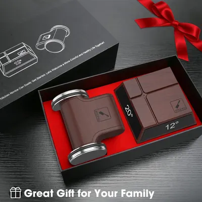 Shows the complete set of kitchen measurement tools included in the gift box, highlighting the value and usefulness of the product bundle. Presents the product as an ideal gift option, with festive…