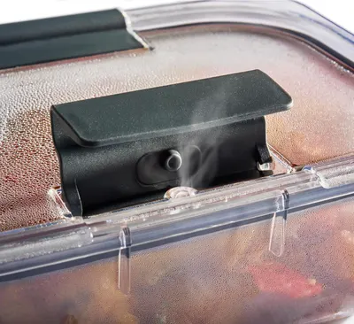 Highlights the product's steam release feature, demonstrating its ability to control moisture and pressure.