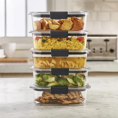 Showcases the variety of food storage containers included in the set, demonstrating their capacity and versatility for different types of food.