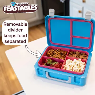 Highlights the product's removable divider feature to show how it keeps different food items separated, emphasizing convenience and organization for packed meals.