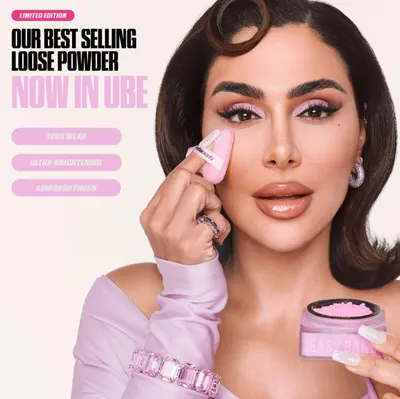 Highlights multiple key benefits of the loose powder product to showcase its long-lasting, brightening, and smoothing effects.